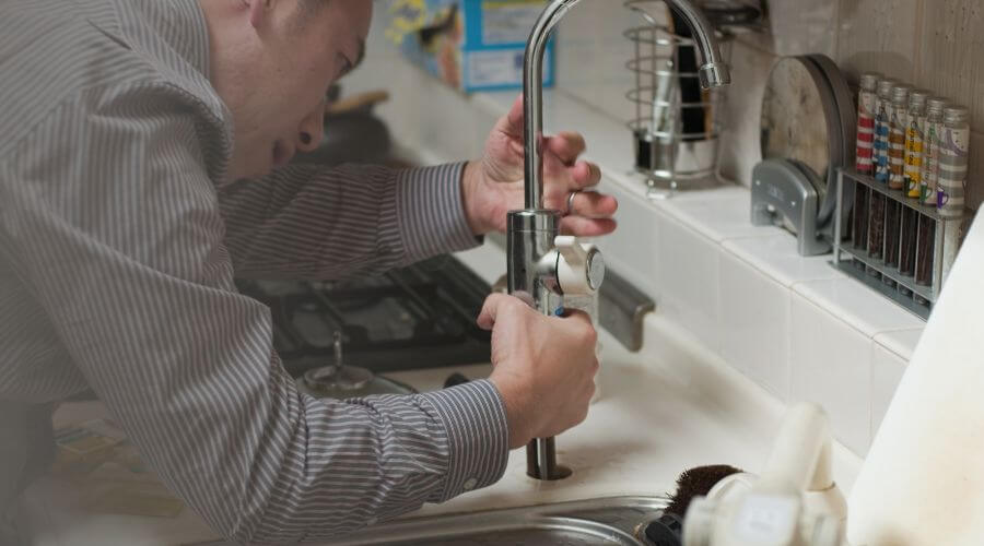 Professional Tankless Water Heater Installation in Franklin, MI